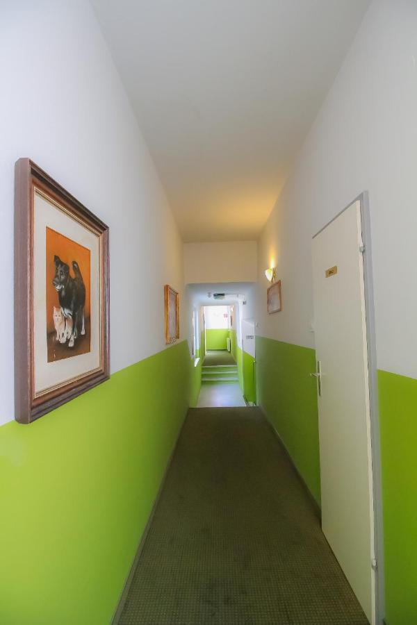 Economic Sb Apartment Vienna Esterno foto